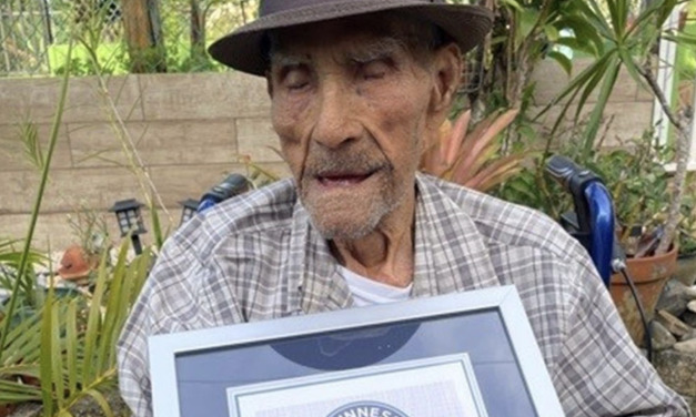 El puertorriqueño Emilio Flores, de 112 años, el hombre más longevo del mundo