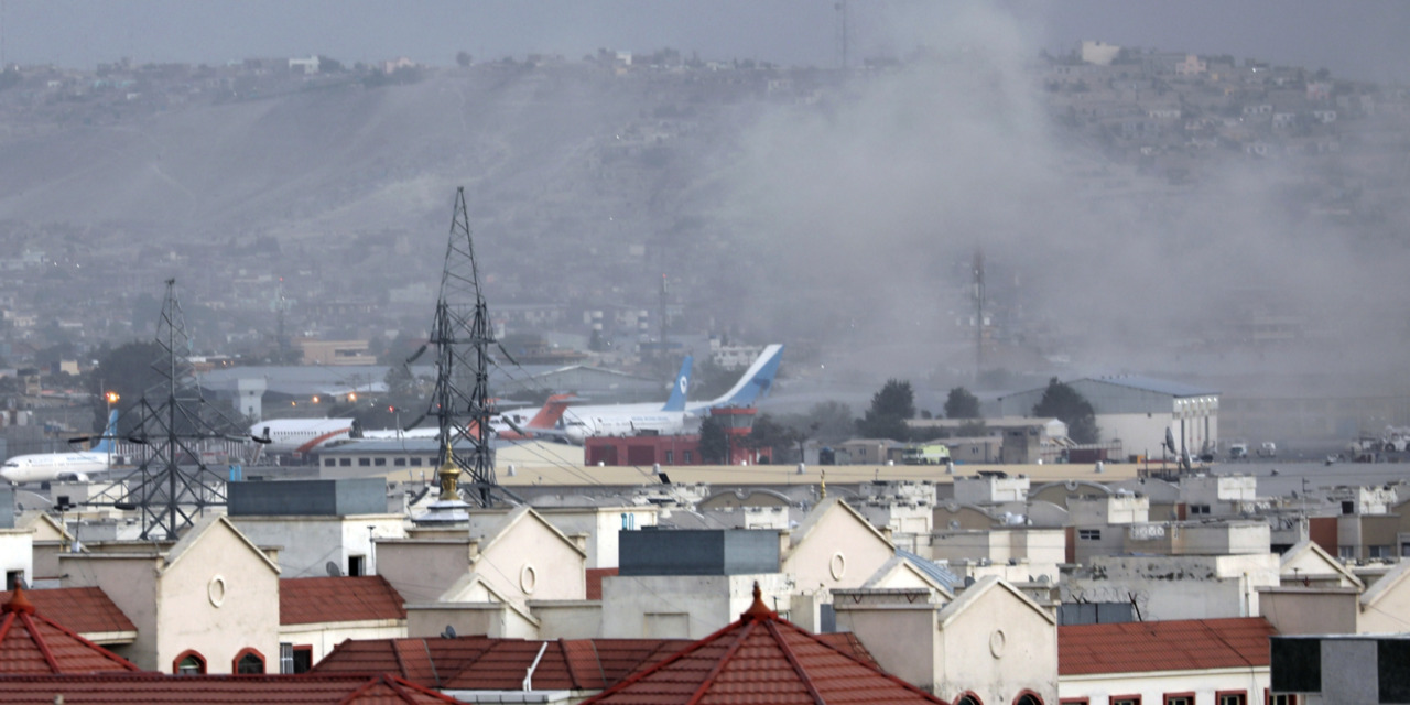Aumentan a 161 los muertos en el atentado al aeropuerto de Kabul