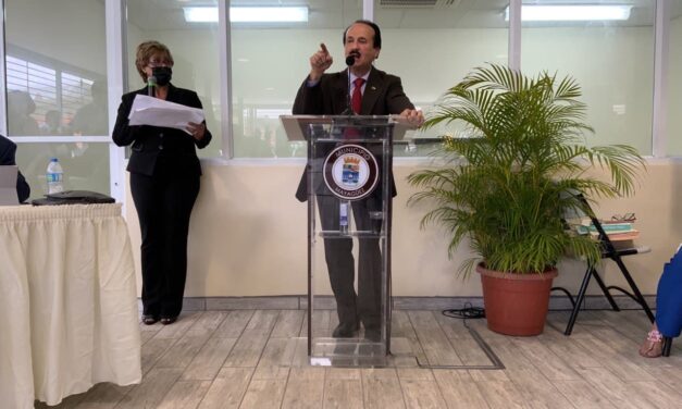 Justicia recomienda designación de un FEI contra el alcalde de Mayagüez y a la gerente de finanzas del municipio