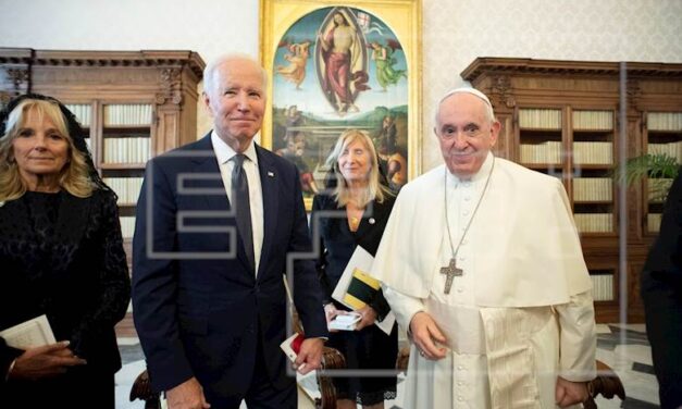 Biden y el papa hablaron de clima y migración en una larga y cordial reunión