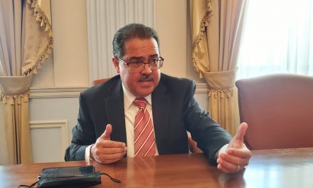 Presidente del PPD esconde la cabeza tras suspensión sumaria alcalde de Mayagüez