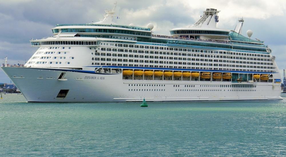 Barco crucero atracará en puerto San Juan con 40 contagiados con covid-19