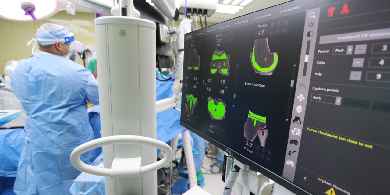 Realizan operación con robot en el Hospital de la UPR