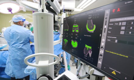 Realizan operación con robot en el Hospital de la UPR