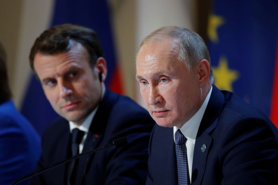 Macron acuerda con Putin trabajar en favor de un alto el fuego en Ucrania