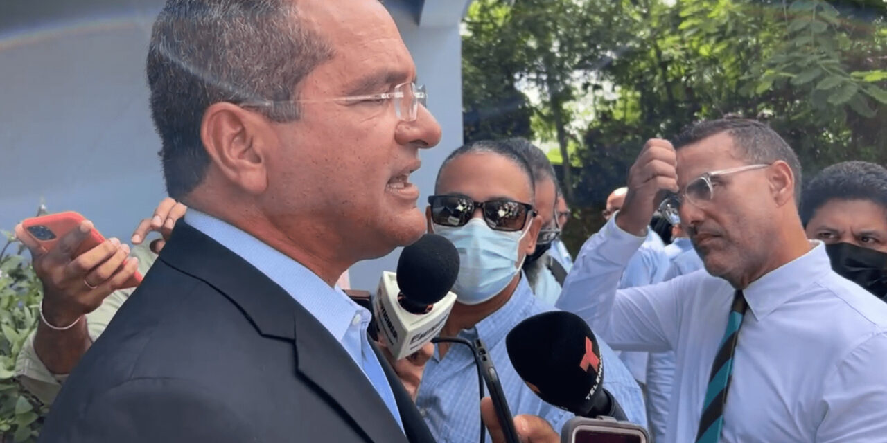 Gobernador muestra sus respetos a manifestantes contra LUMA y condena actos de violencia