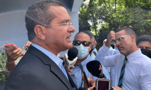 Gobernador muestra sus respetos a manifestantes contra LUMA y condena actos de violencia