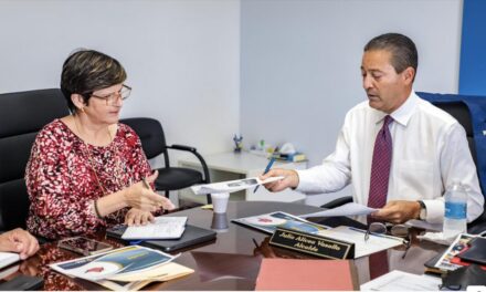 Presidenta de la AAA discute con alcalde Cataño varios proyectos