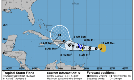 Tormenta tropical Fiona sigue hacia el oeste con vientos de 50 mph
