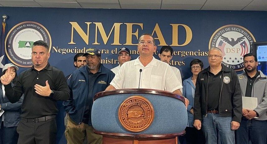 Gobernador anticipa que el lunes no habrá clases ni trabajo y piden que se preparen para recibir el impacto de un huracán ante cambios de tormenta tropical Fiona