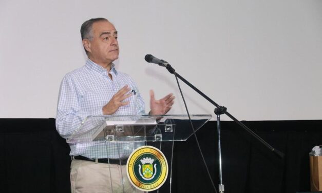Renuncia José Alfredo Hernández Mayoral a Comisión de Estatus del PPD 