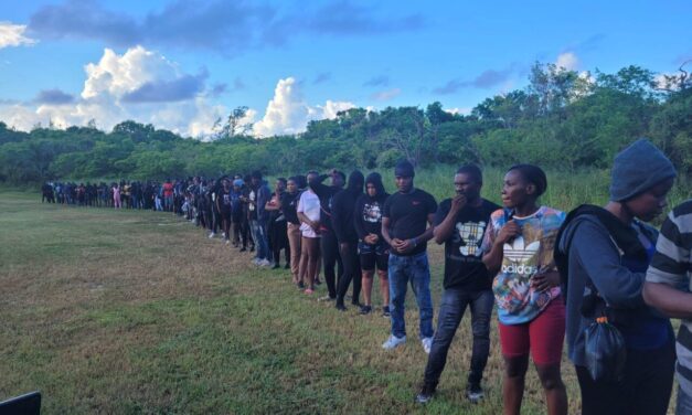 Autoridades atienden llegada de 100 indocumentados a Isla de Mona