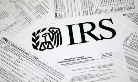El IRS advierte a los contribuyentes sobre ola de estafas por correo electrónico y mensajes de texto