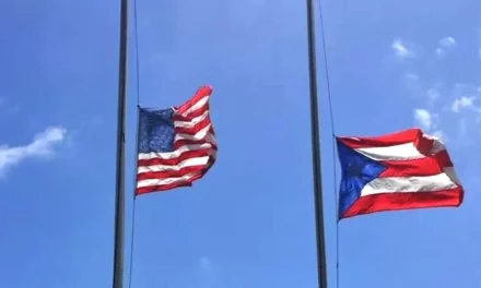 Banderas oficiales de Puerto Rico izan a media asta por el Día del Veterano Puertorriqueño